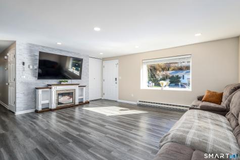 50 Deering Lane Waterbury CT 06706