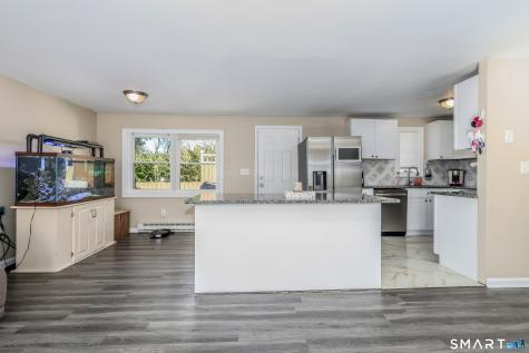 50 Deering Lane Waterbury CT 06706