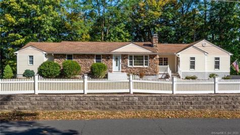 28 Claire Hill Road Burlington CT 06013