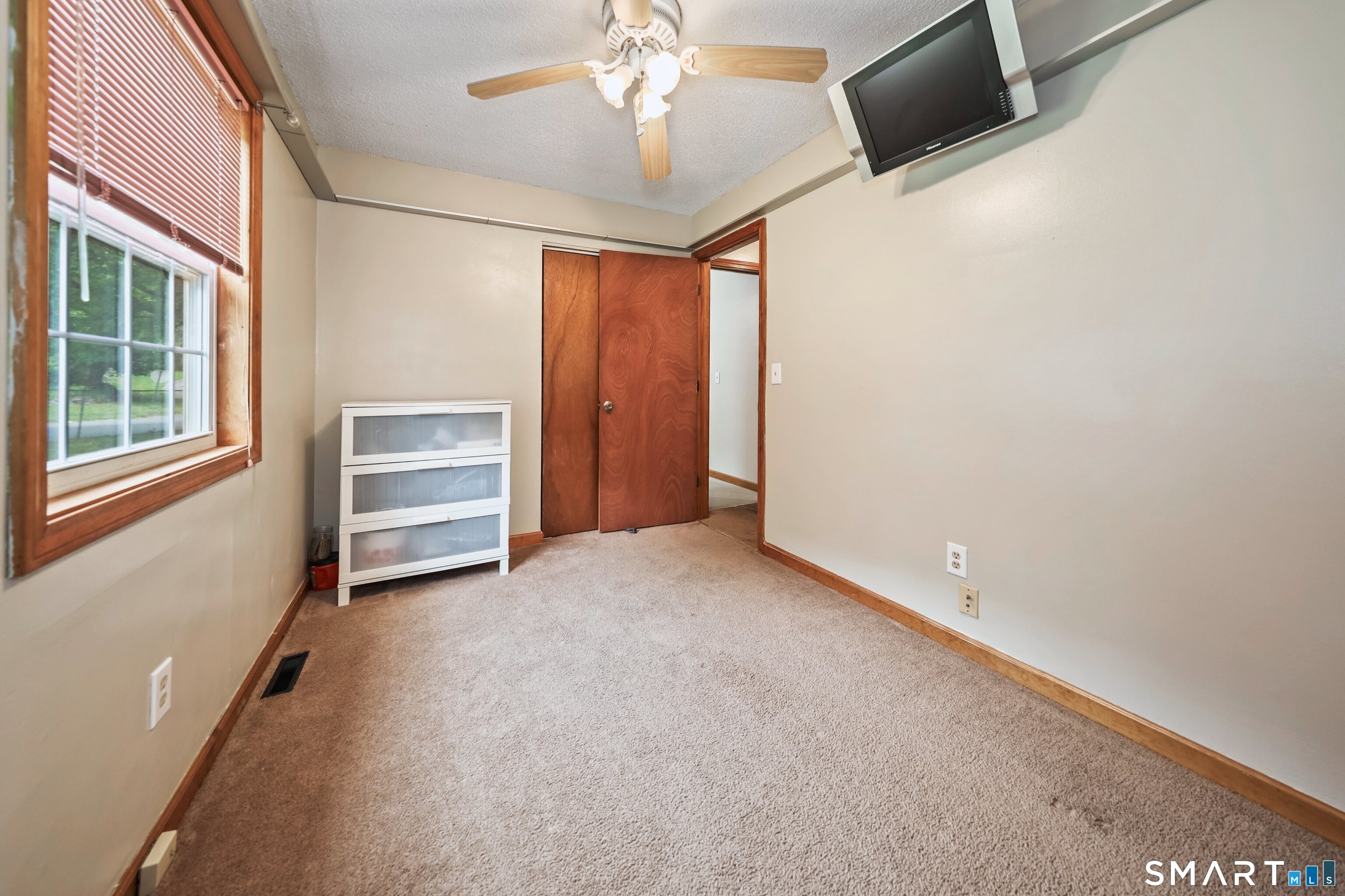 33 Red Robin Road Naugatuck CT 06770