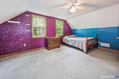 33 Red Robin Road Naugatuck CT 06770