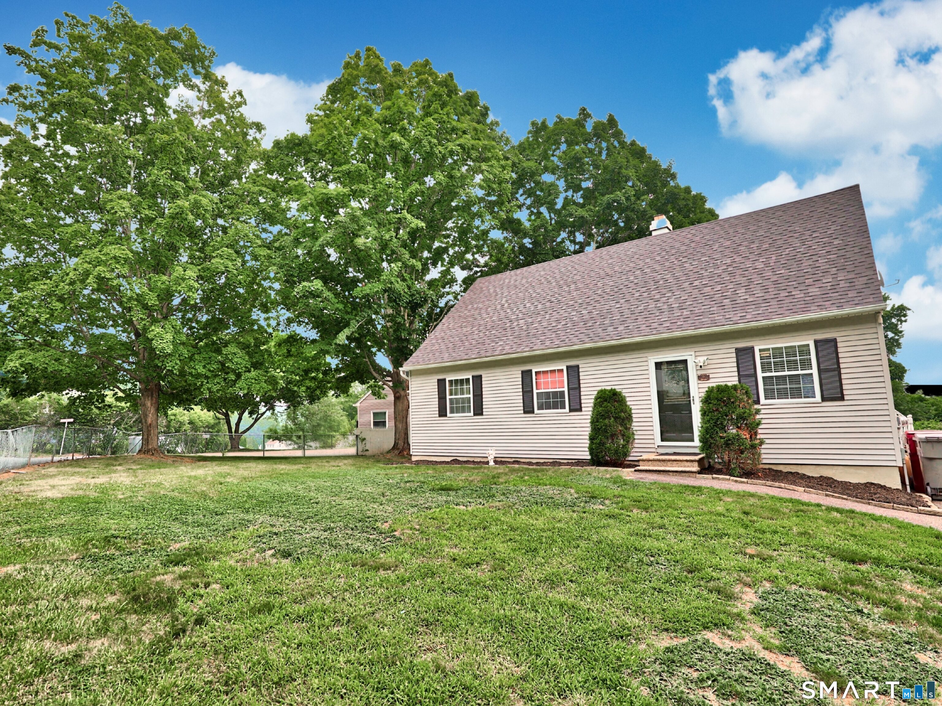 33 Red Robin Road Naugatuck CT 06770