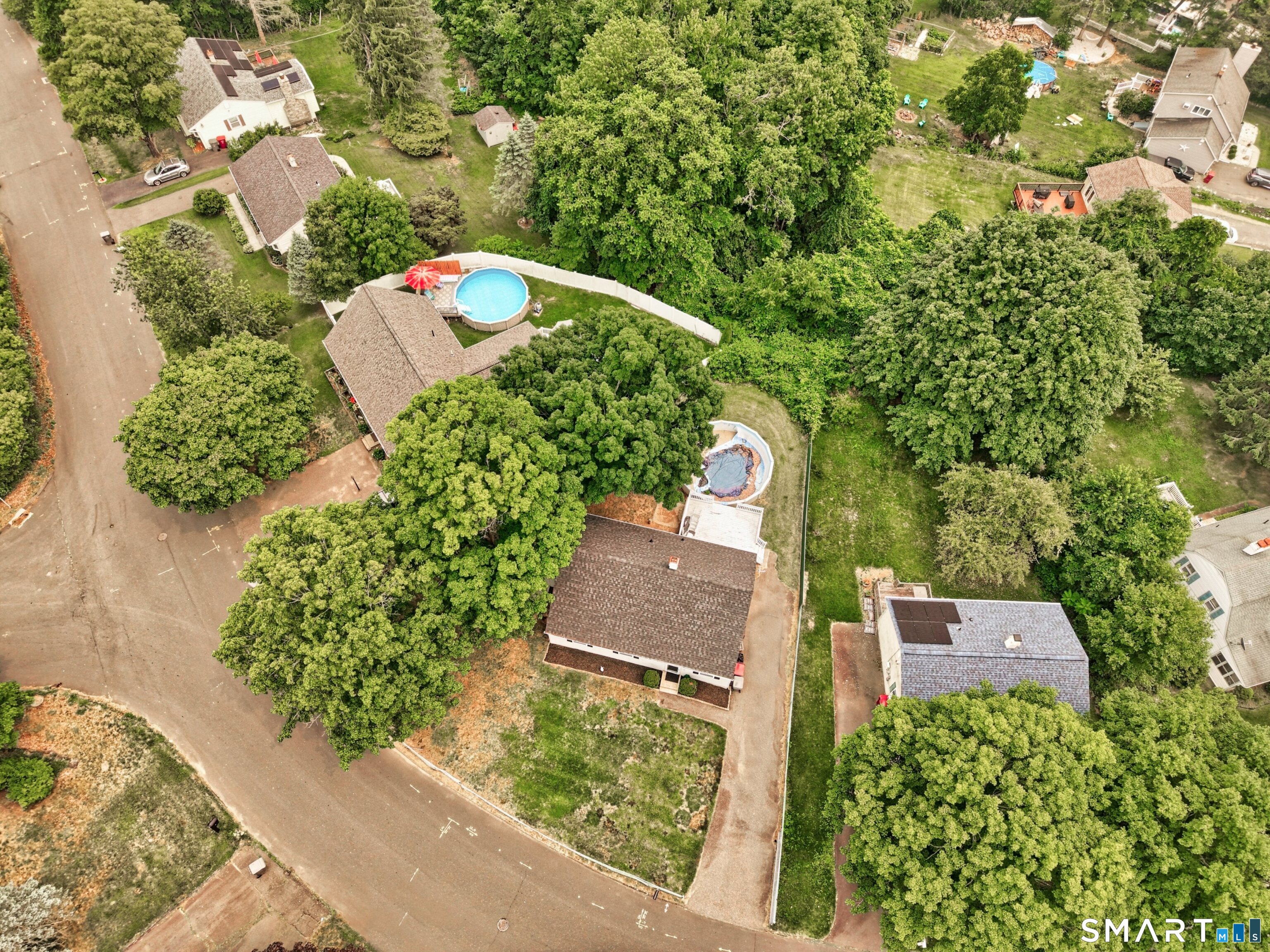 33 Red Robin Road Naugatuck CT 06770
