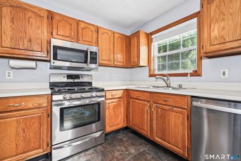33 Red Robin Road Naugatuck CT 06770