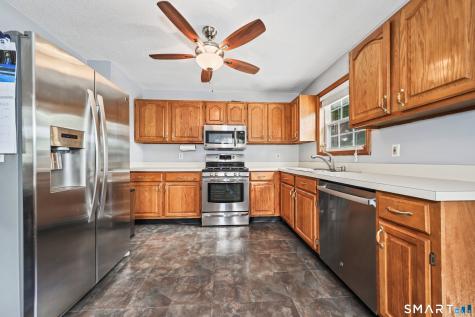33 Red Robin Road Naugatuck CT 06770
