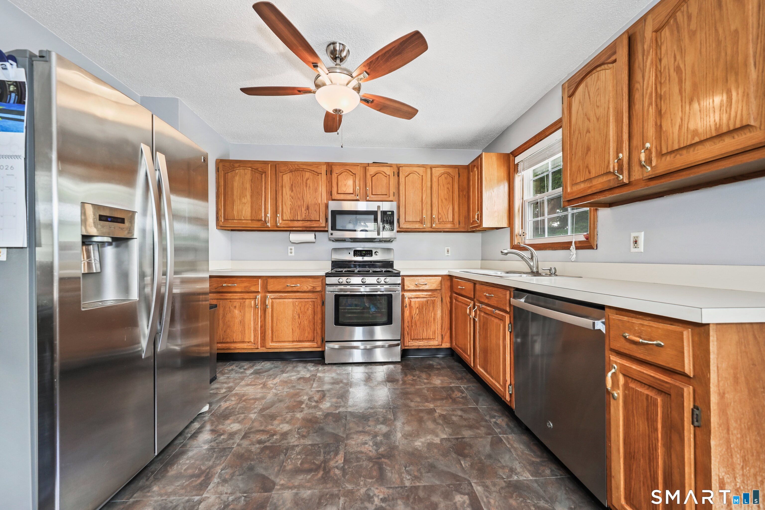 33 Red Robin Road Naugatuck CT 06770