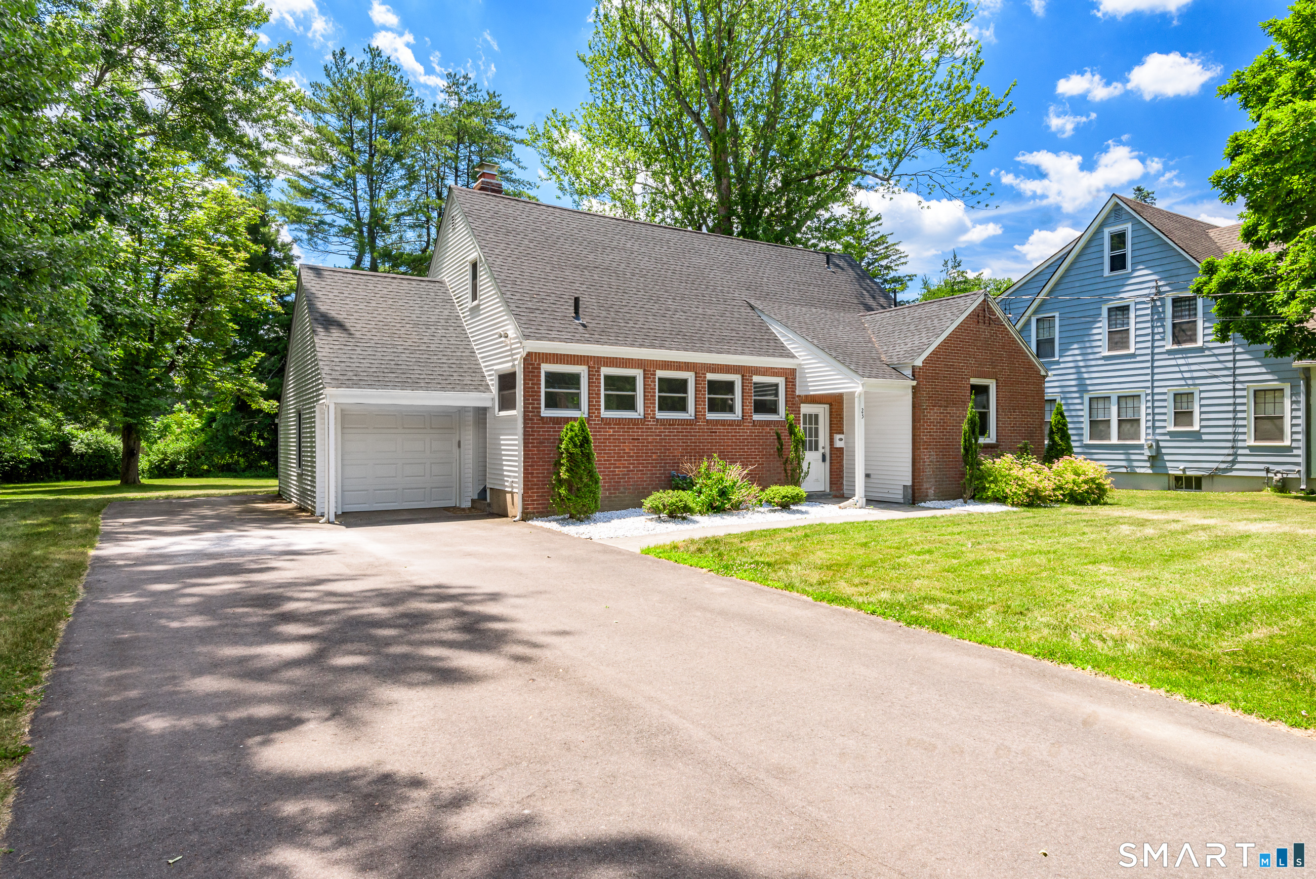 23 Ludlow Road Windsor CT 06095