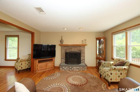 7 Vincent Circle South Windsor CT 06074