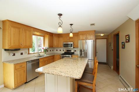 7 Vincent Circle South Windsor CT 06074