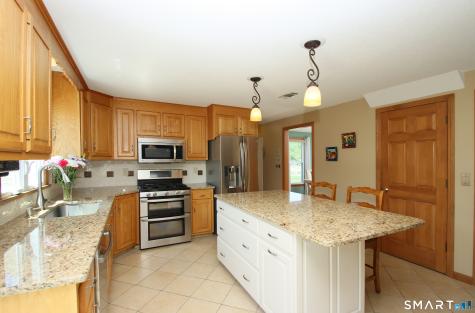7 Vincent Circle South Windsor CT 06074