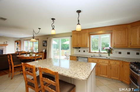7 Vincent Circle South Windsor CT 06074