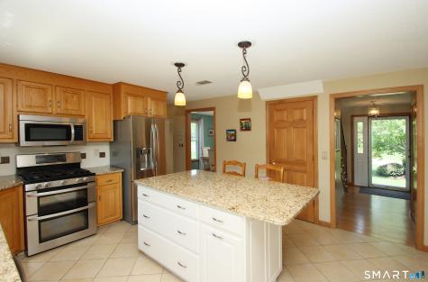 7 Vincent Circle South Windsor CT 06074