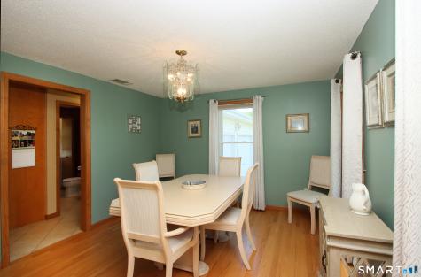7 Vincent Circle South Windsor CT 06074