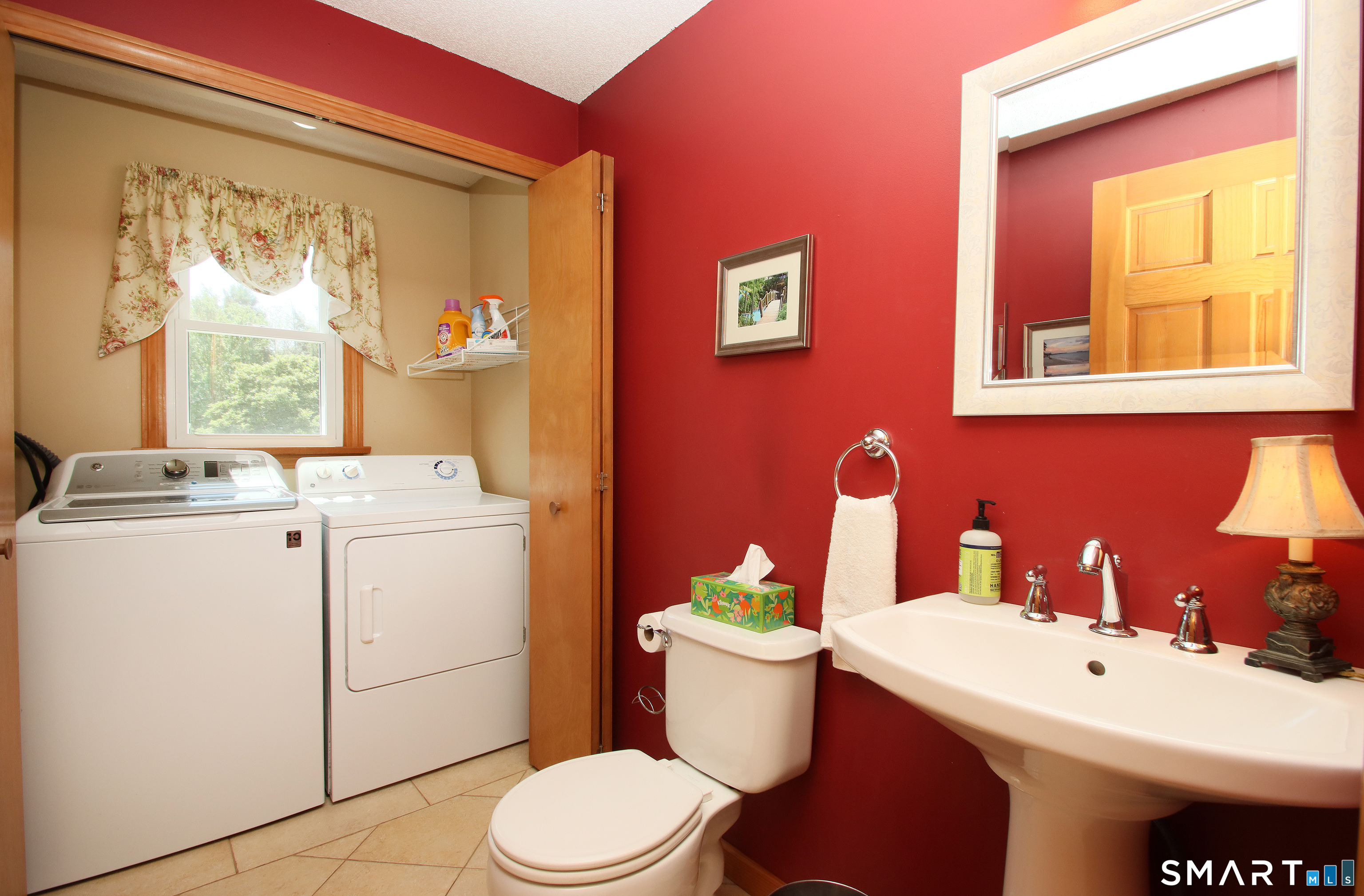 7 Vincent Circle South Windsor CT 06074