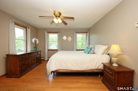 7 Vincent Circle South Windsor CT 06074