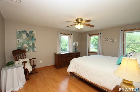 7 Vincent Circle South Windsor CT 06074