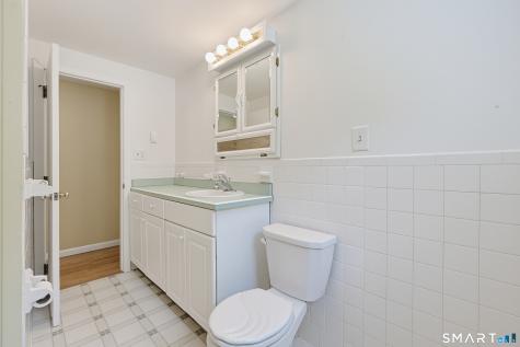 28 N Bride Brook Road East Lyme CT 06357