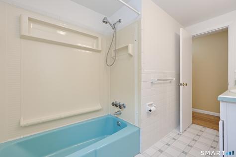28 N Bride Brook Road East Lyme CT 06357