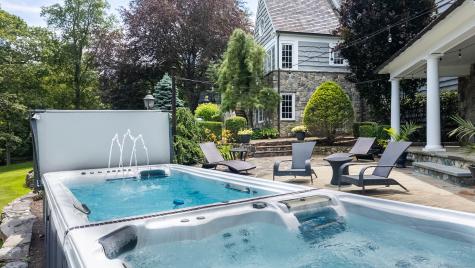 7 Taunton Lane Newtown CT 06470