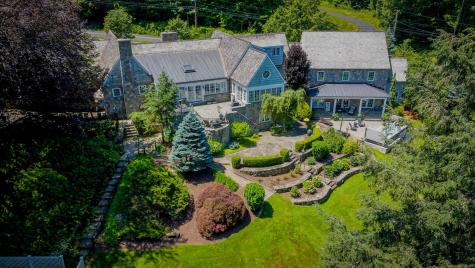 7 Taunton Lane Newtown CT 06470