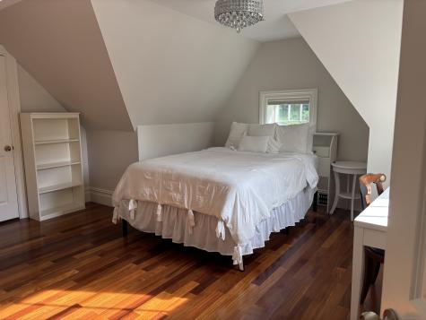 7 Taunton Lane Newtown CT 06470