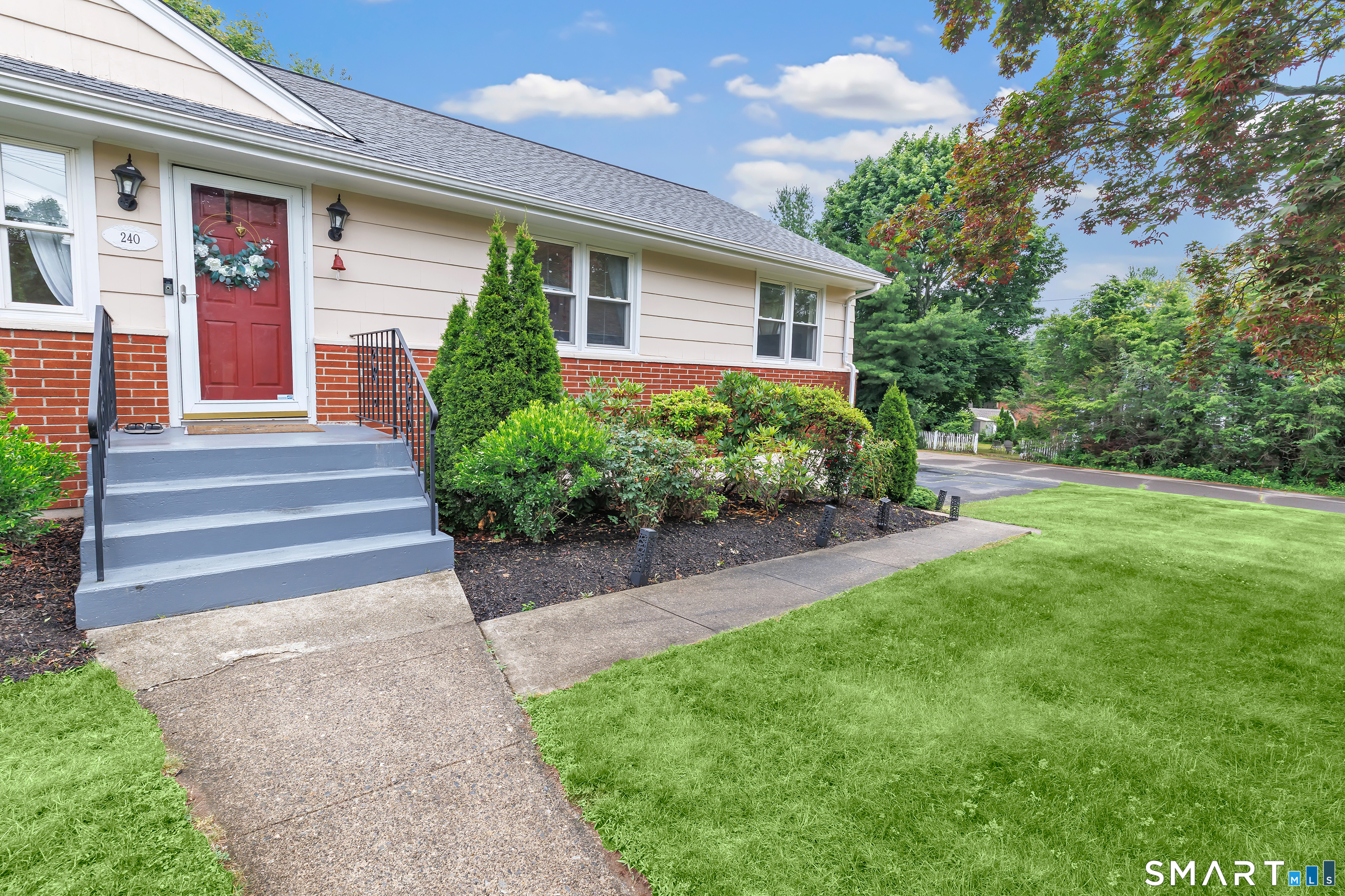 240 Blackhouse Road Trumbull CT 06611