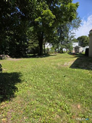 12 Woodlawn Avenue Waterford CT 06385