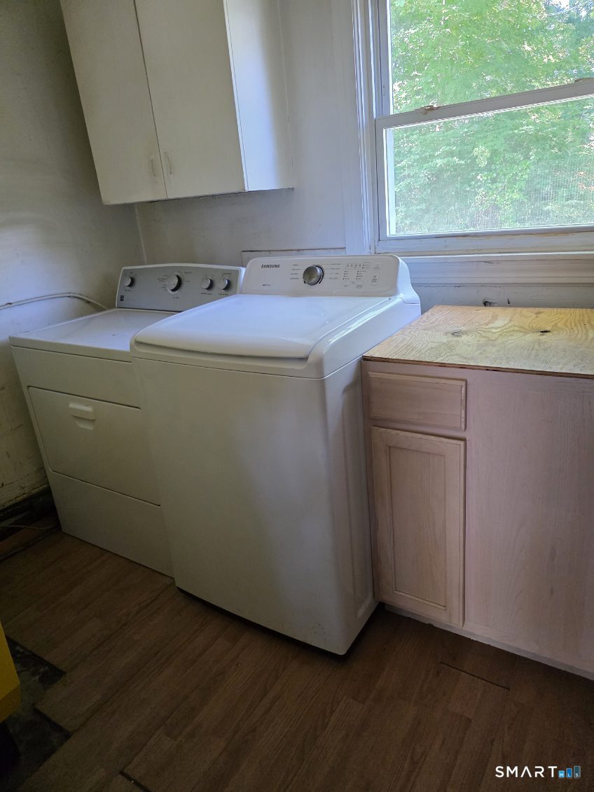 12 Woodlawn Avenue Waterford CT 06385