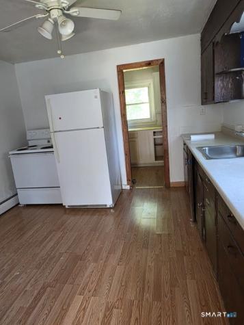 12 Woodlawn Avenue Waterford CT 06385