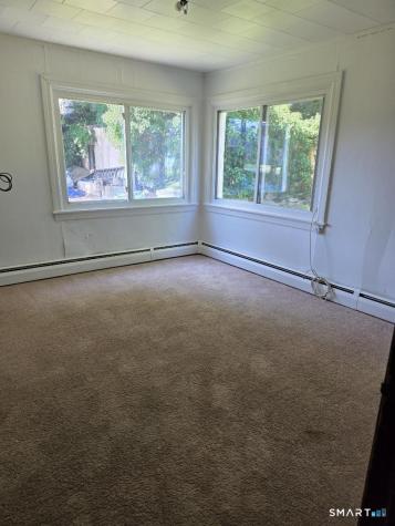 12 Woodlawn Avenue Waterford CT 06385