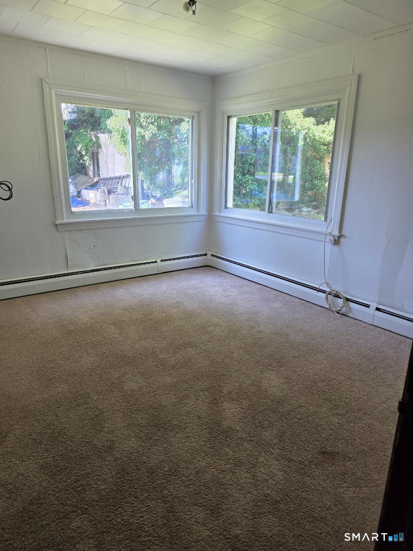 12 Woodlawn Avenue Waterford CT 06385