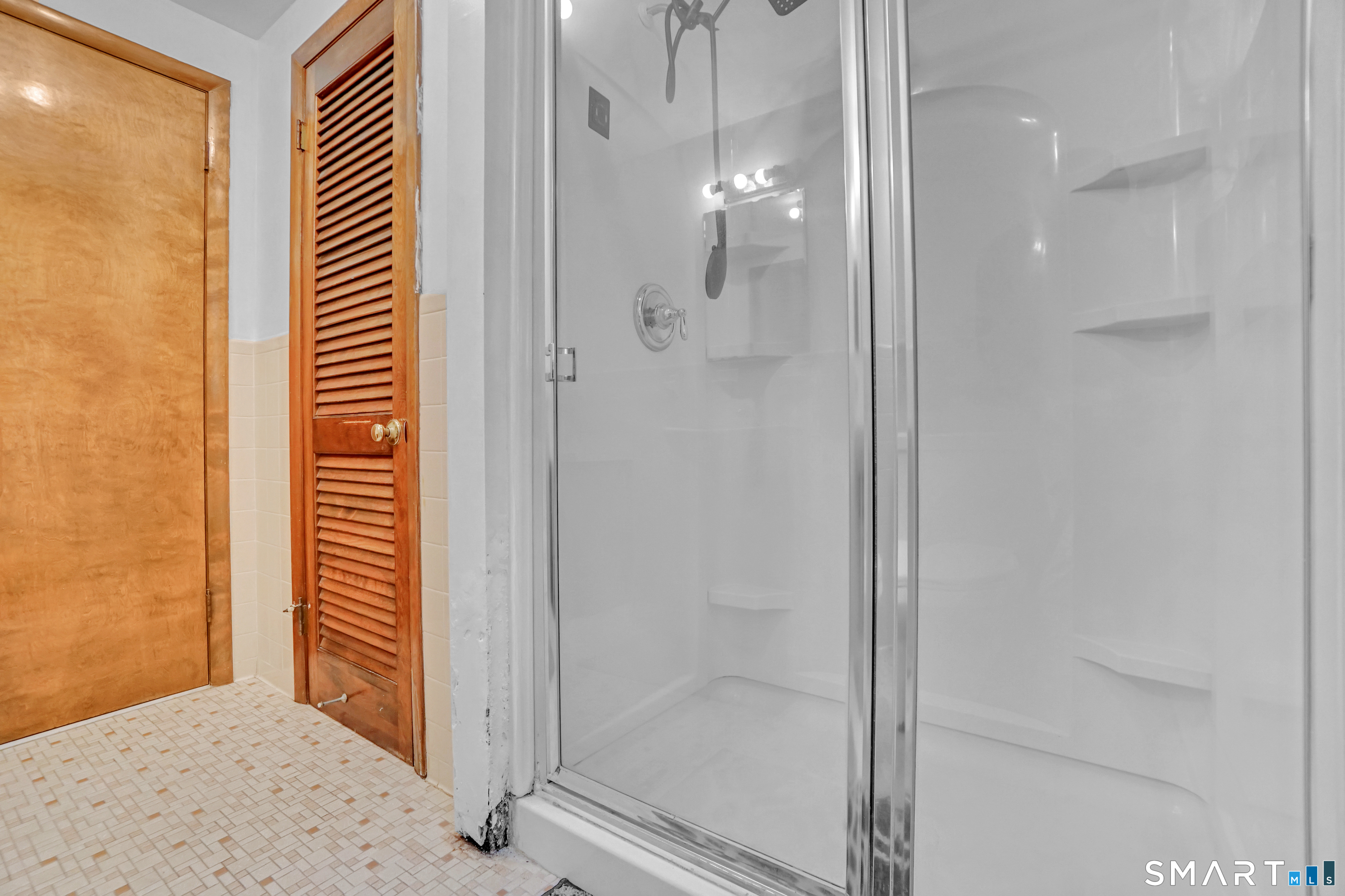 215 Hawkins Street Derby CT 06418