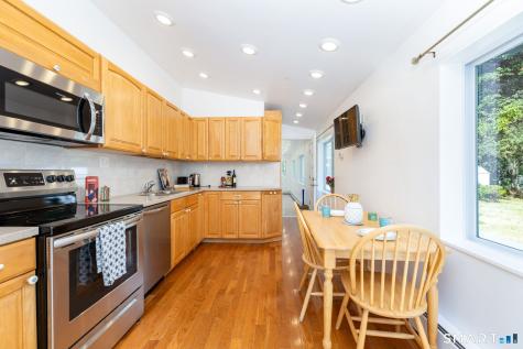2 Barn Hill Road Bloomfield CT 06002