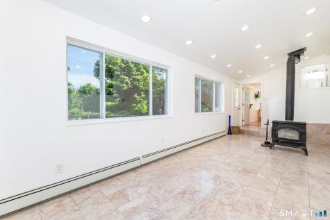 2 Barn Hill Road Bloomfield CT 06002