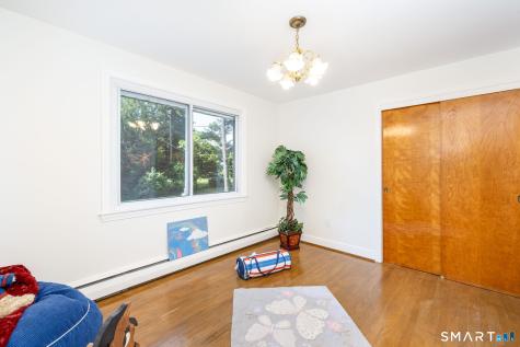 2 Barn Hill Road Bloomfield CT 06002