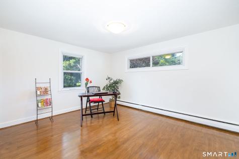 2 Barn Hill Road Bloomfield CT 06002