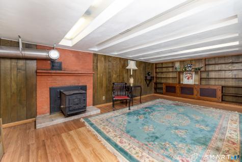 2 Barn Hill Road Bloomfield CT 06002