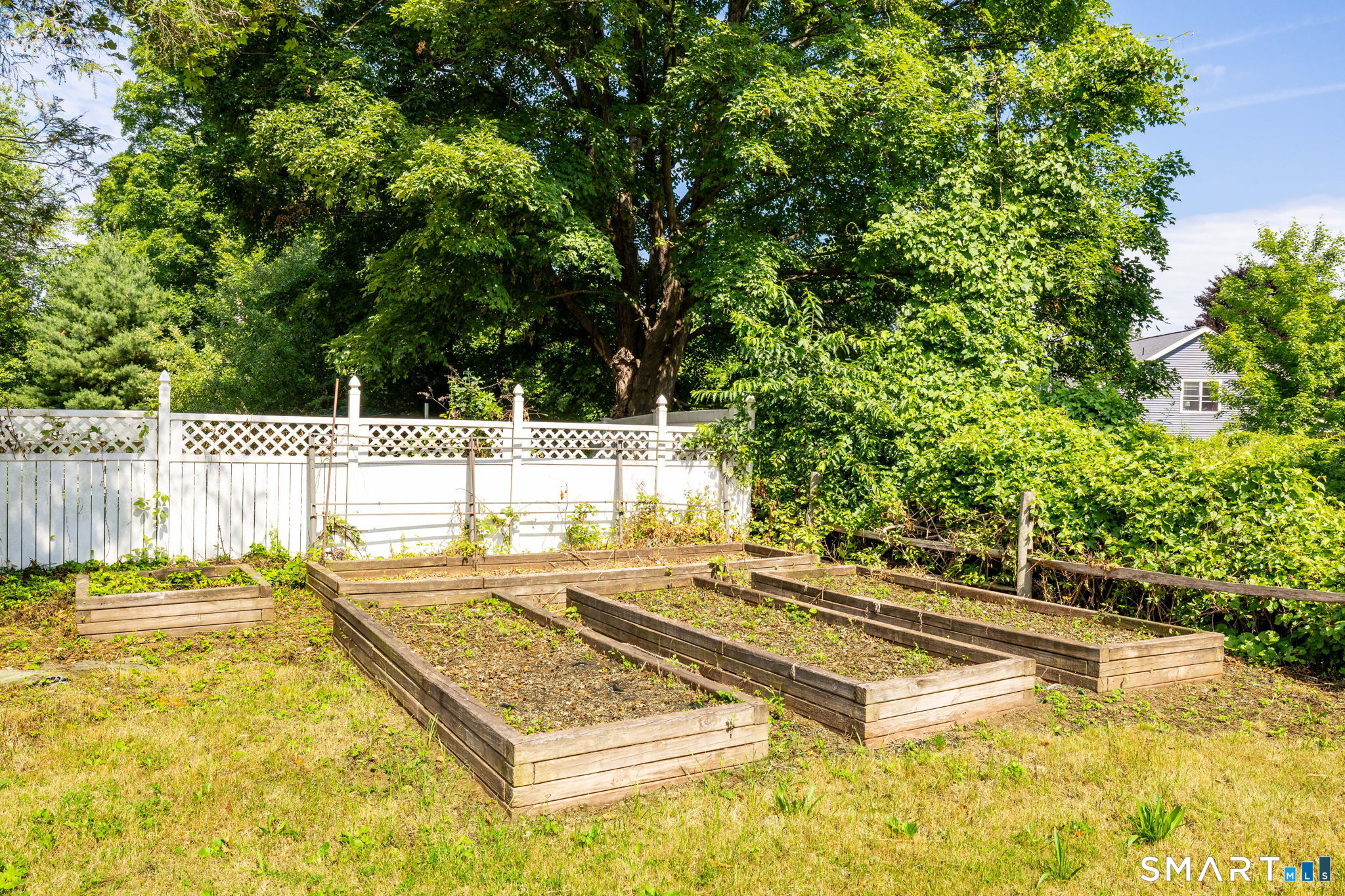 2 Barn Hill Road Bloomfield CT 06002