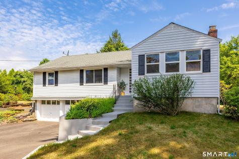 2 Barn Hill Road Bloomfield CT 06002