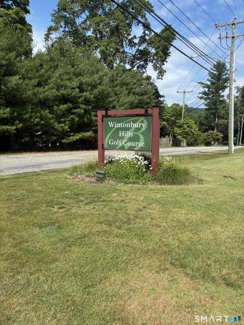 2 Barn Hill Road Bloomfield CT 06002