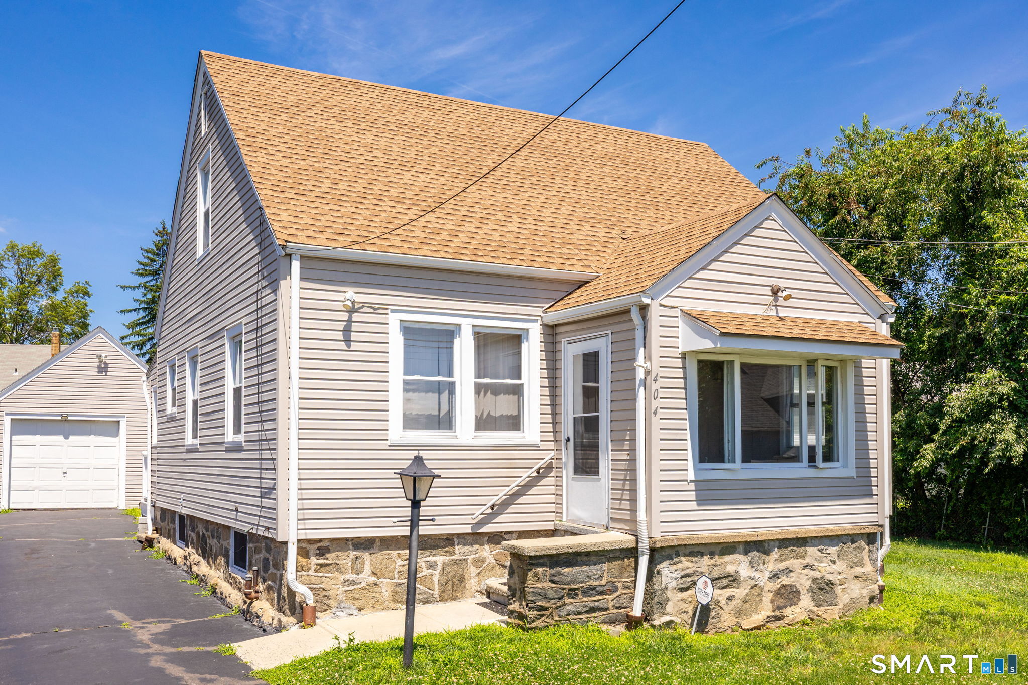 404 Soundview Avenue Bridgeport CT 06606