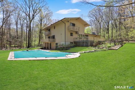 18 Ledgewood Road Redding CT 06896