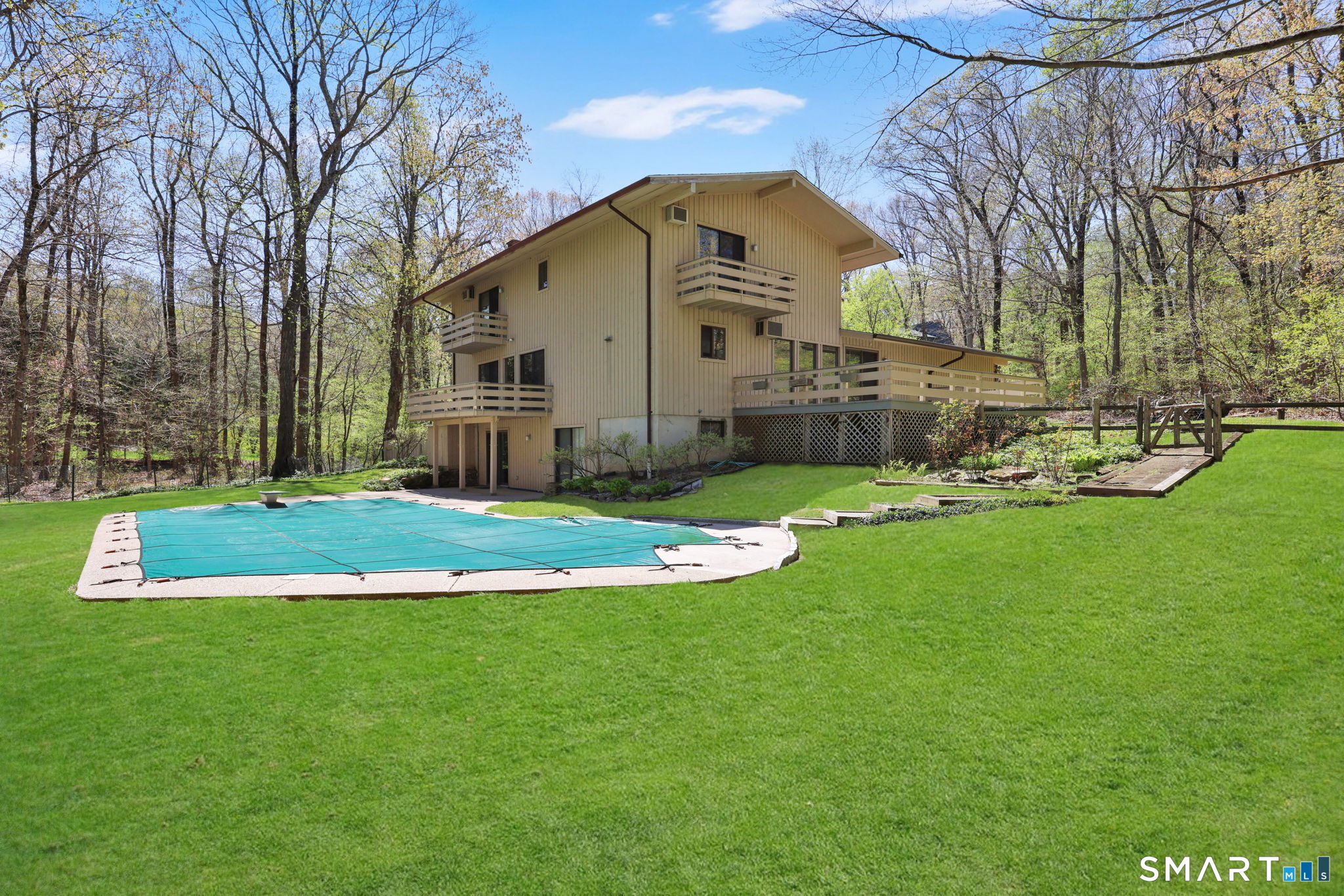 18 Ledgewood Road Redding CT 06896