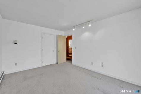 18 Ledgewood Road Redding CT 06896