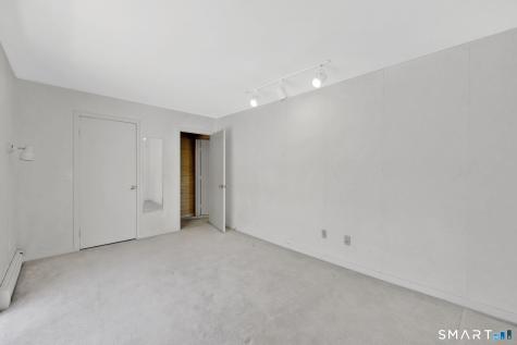 18 Ledgewood Road Redding CT 06896