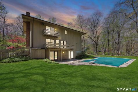 18 Ledgewood Road Redding CT 06896