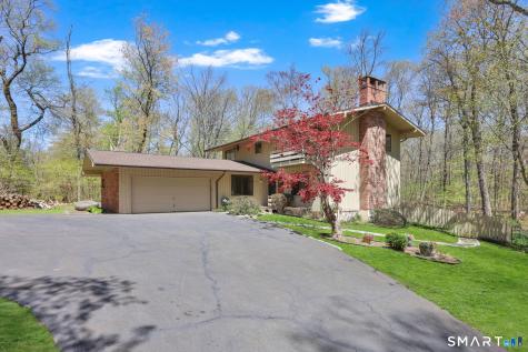 18 Ledgewood Road Redding CT 06896