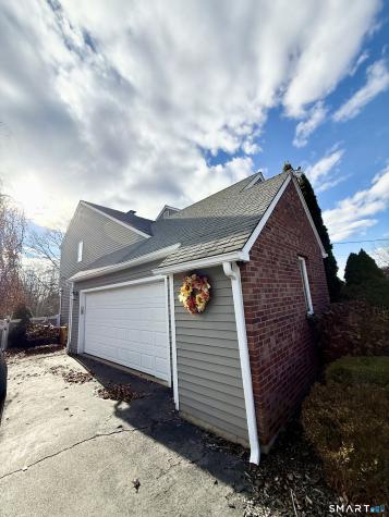 8 Whispering Pines Drive Wallingford CT 06492
