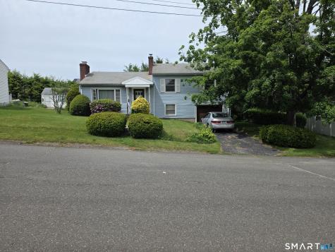 83 Sunnybrook Bend Waterbury CT 06708