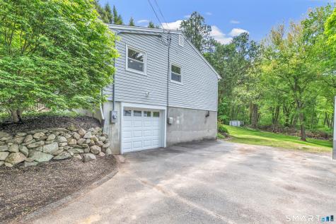 7 Longview Road Newtown CT 06482